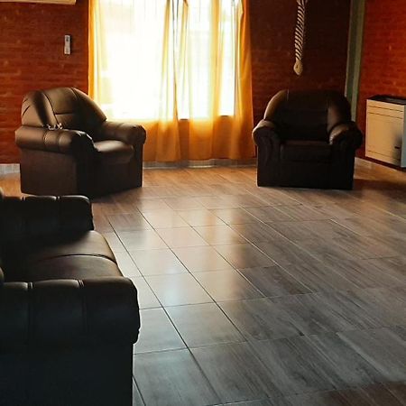 Alquiler Temporario En Trelew Luaran gambar